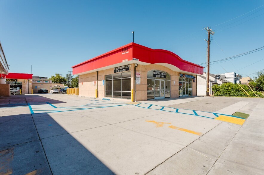 More Photos Of 5961 Laurel Canyon Blvd, Valley Village Storefront For Lease