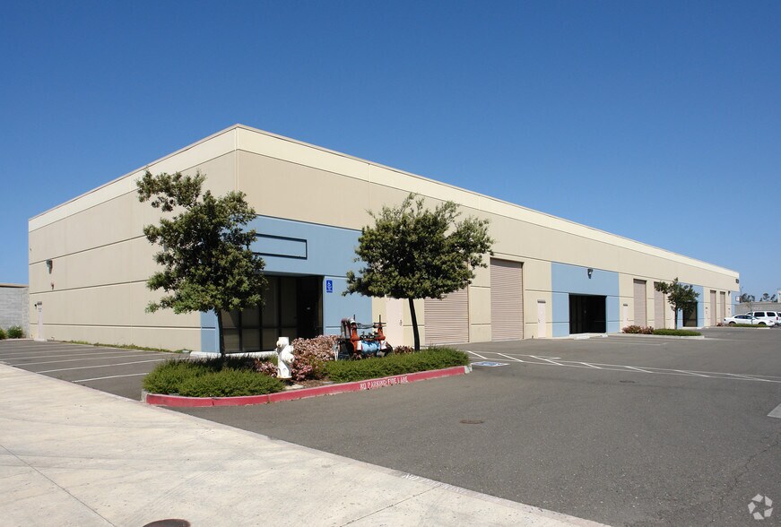 More Photos Of 9820 Dino Dr, Elk Grove Warehouse For Lease