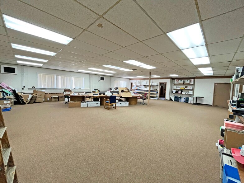 More Photos Of 223 Second St, Manchester Warehouse For Lease