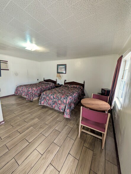 More Photos Of 1134 US Highway 80, Selma Hotel For Sale