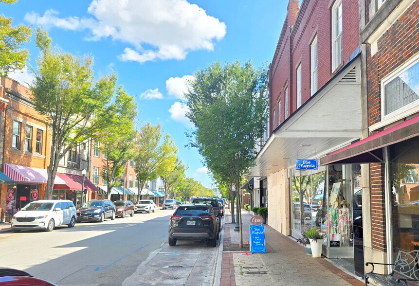 More Photos Of 223 Middle St, New Bern Storefront Retail Office For Sale