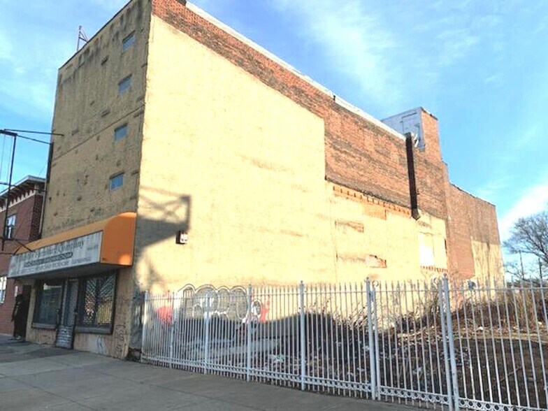 More Photos Of 918 S Broadway, Camden Storefront For Sale