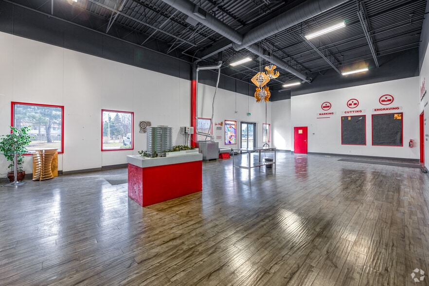 More Photos Of 1705 Argentia Rd, Mississauga Warehouse For Lease