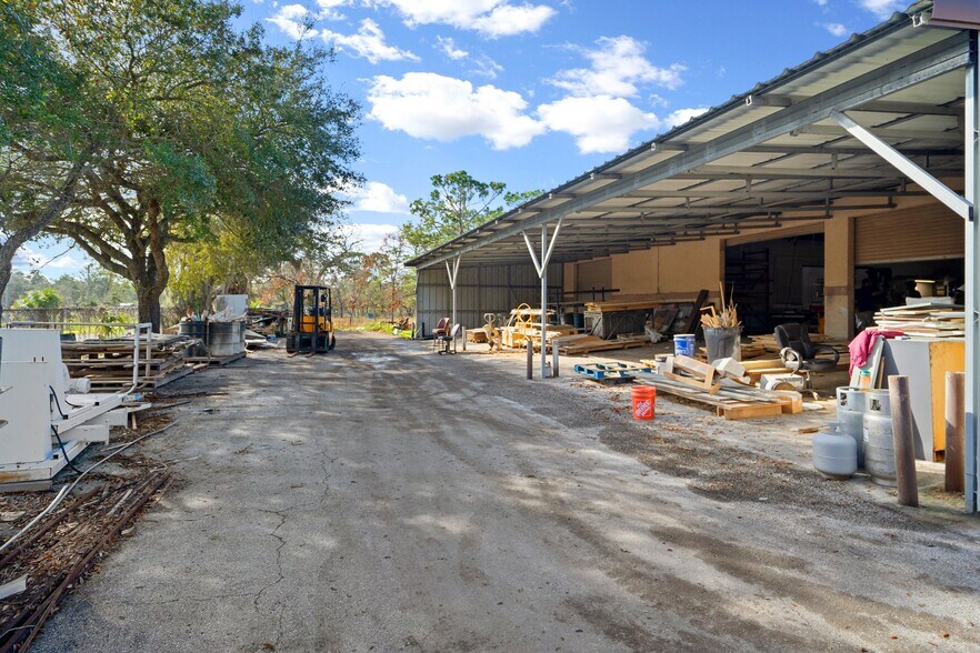 More Photos Of 9926 Denton Ave, Hudson Warehouse For Lease
