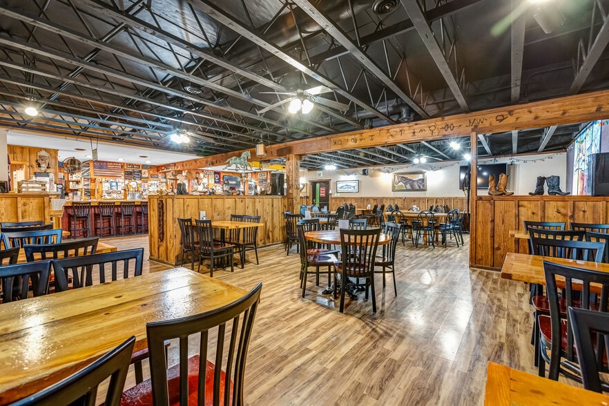 More Photos Of 263 N Main St, Donnelly Restaurant For Sale