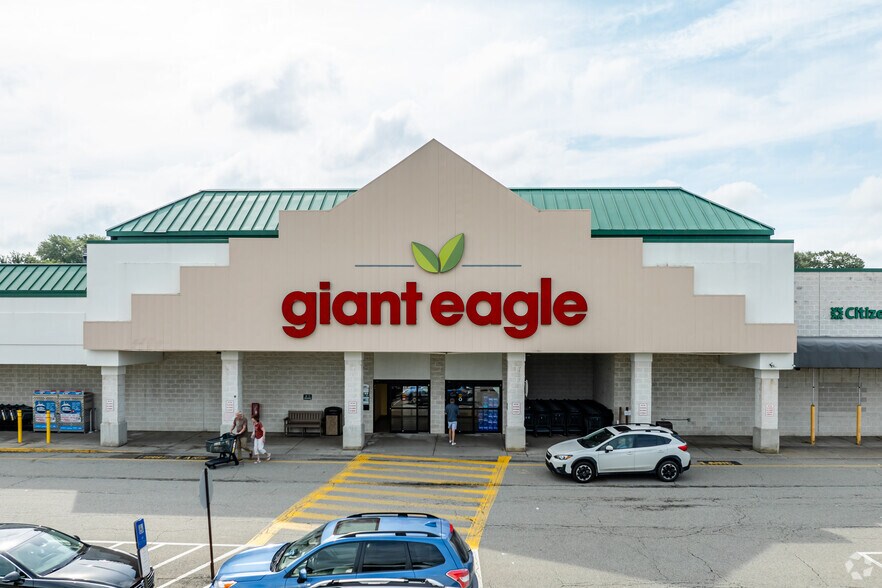 More Photos Of 2000-2018 Penny Lane Dr, Jeannette General Retail For Sale