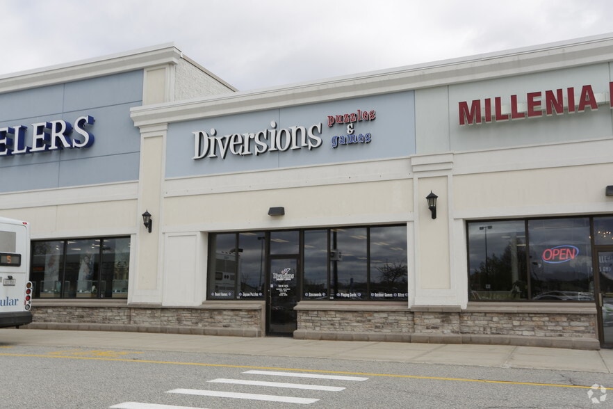 More Photos Of 415 Philbrook Ave, South Portland General Retail For Lease
