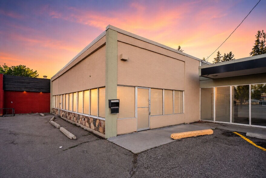More Photos Of 4316 118 Ave NW, Edmonton Office For Lease