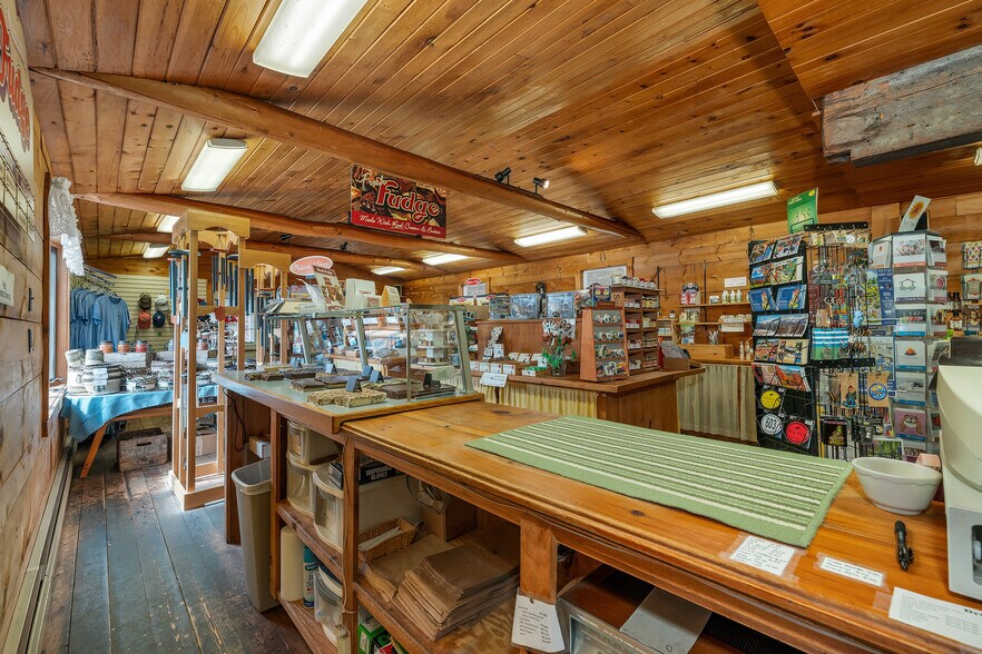 More Photos Of 1955 Presidential Hwy, Jefferson Restaurant For Sale