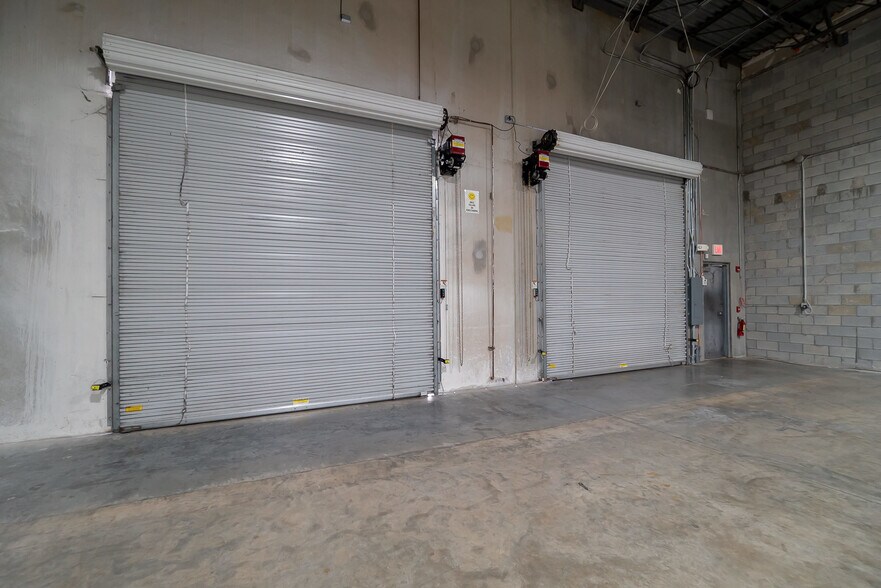 More Photos Of 679 NW Enterprise Dr, Port Saint Lucie Light Distribution For Sale