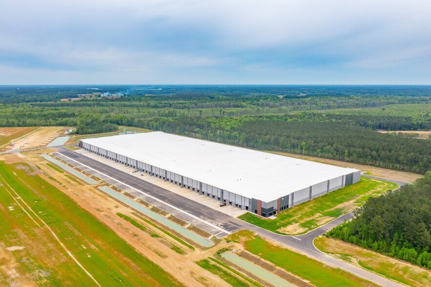 More Photos Of 420 Strathmore Rd, Summerville Unknown For Lease