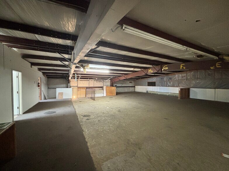 More Photos Of 2618 Cherry Ave NE, Salem Industrial For Sale