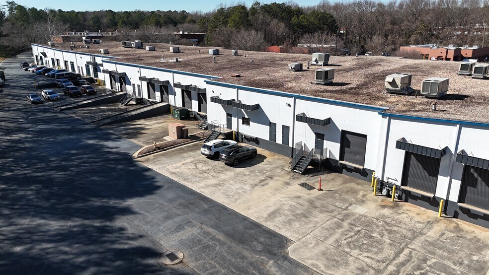 More Photos Of 5255 Snapfinger Park Dr, Lithonia Light Distribution For Lease