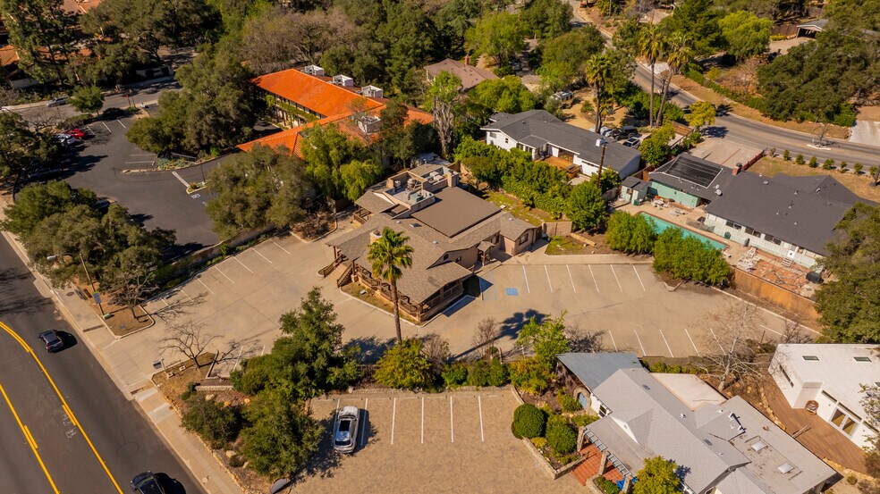 More Photos Of 502 W Ojai Ave, Ojai General Retail For Sale