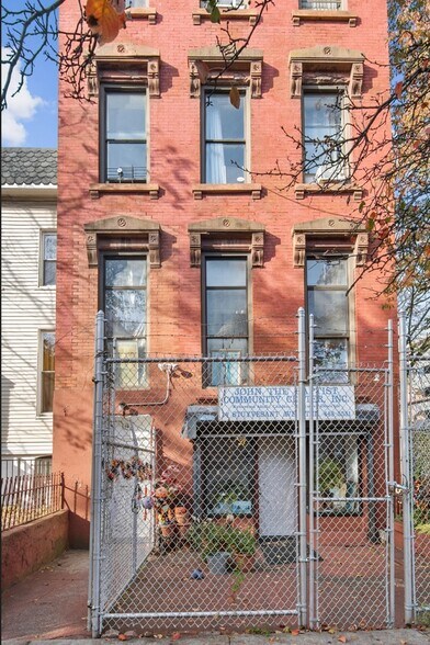 More Photos Of 14 Stuyvesant Ave, Brooklyn Apartments For Sale