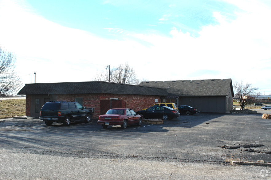 Primary Photo Of 712 NW O'Brien Rd, Lees Summit Office For Sale