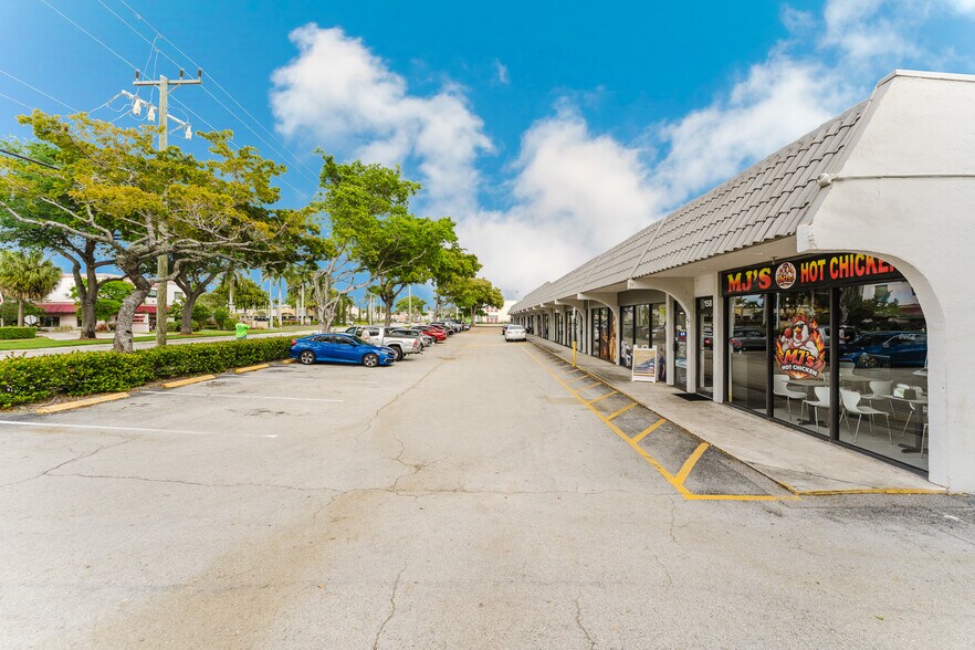 More Photos Of 130 NW 20th St, Boca Raton Unknown For Lease