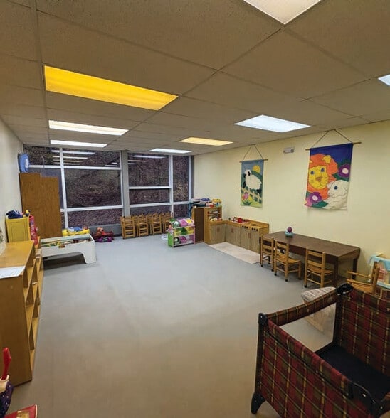 More Photos Of 17 Church St N, New Hartford Religious Facility For Sale