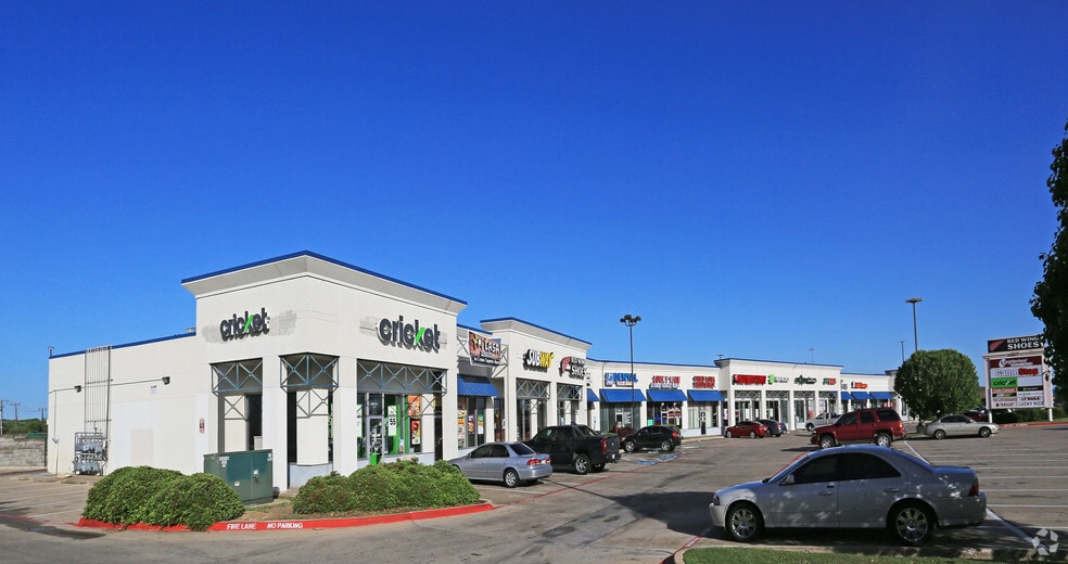 More Photos Of 1515 N Cockrell Hill Rd, Dallas Restaurant For Lease