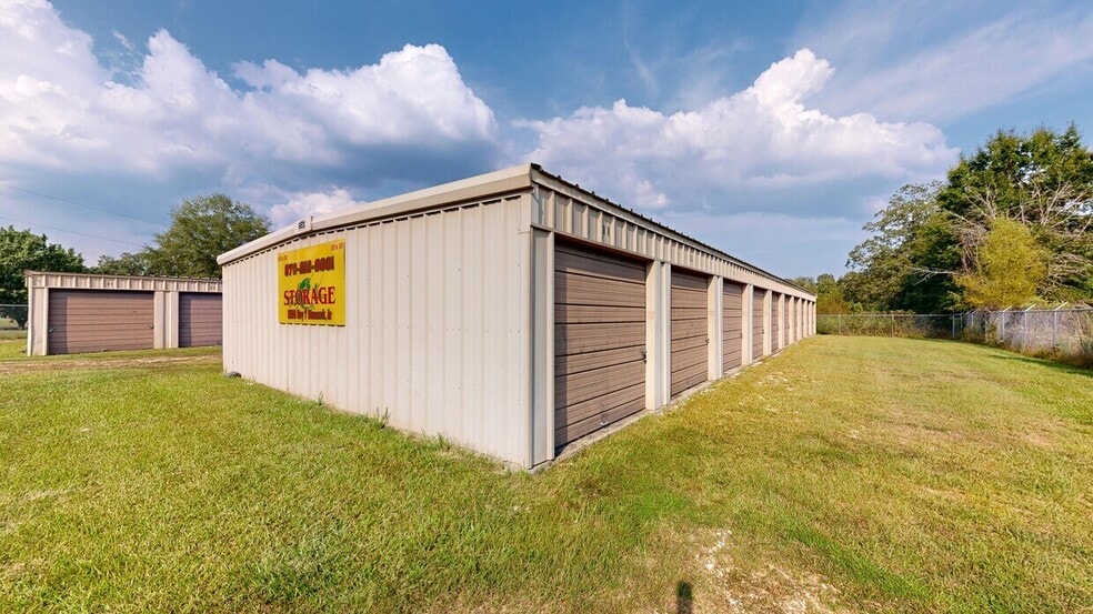 More Photos Of 2570 Arkansas 7, Bismarck Self Storage For Sale