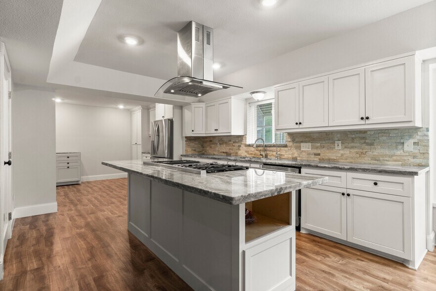 More Photos Of 2042 Teal Dr, Spring Dormitory For Sale