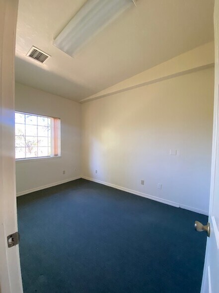 More Photos Of 634 Schemmer Dr, Prescott General Retail For Lease