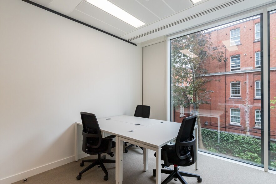 More Photos Of 77 Fulham Palace Rd, London Coworking Space