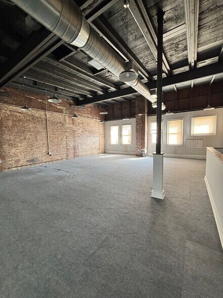 More Photos Of 1014 Morton St, Baltimore Office For Lease