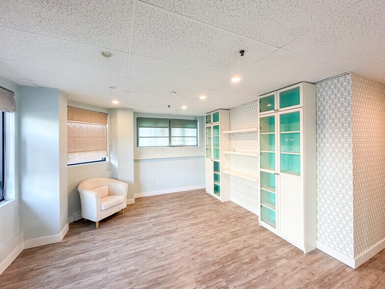 More Photos Of 3291 Dunbar St, Vancouver Apartments For Sale