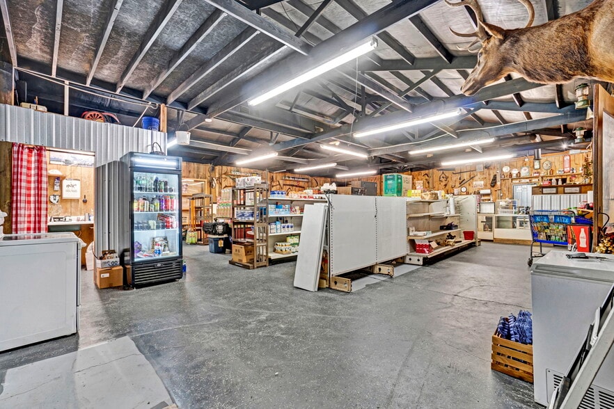 More Photos Of 4033 Geer Hwy, Cleveland General Retail For Sale