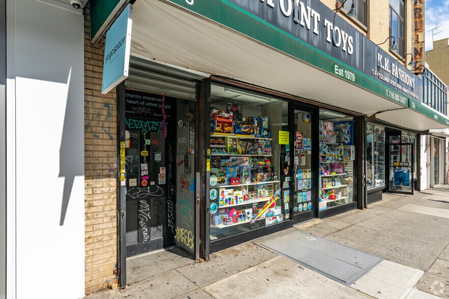 More Photos Of 736-738 Manhattan Ave, Brooklyn Storefront Retail Office For Lease