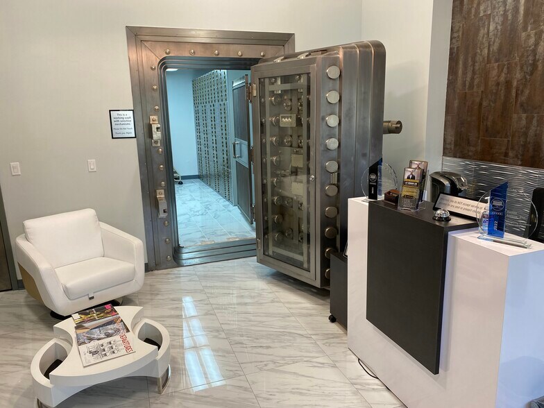 More Photos Of 7600 Jericho Tpke, Woodbury Office For Lease