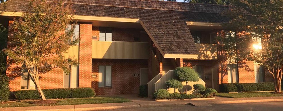 Primary Photo Of 1080 Laskin Rd, Virginia Beach Office For Lease