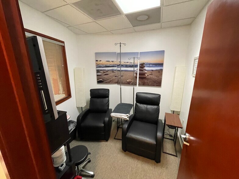 More Photos Of 2550 S Douglas Rd, Coral Gables Medical For Lease