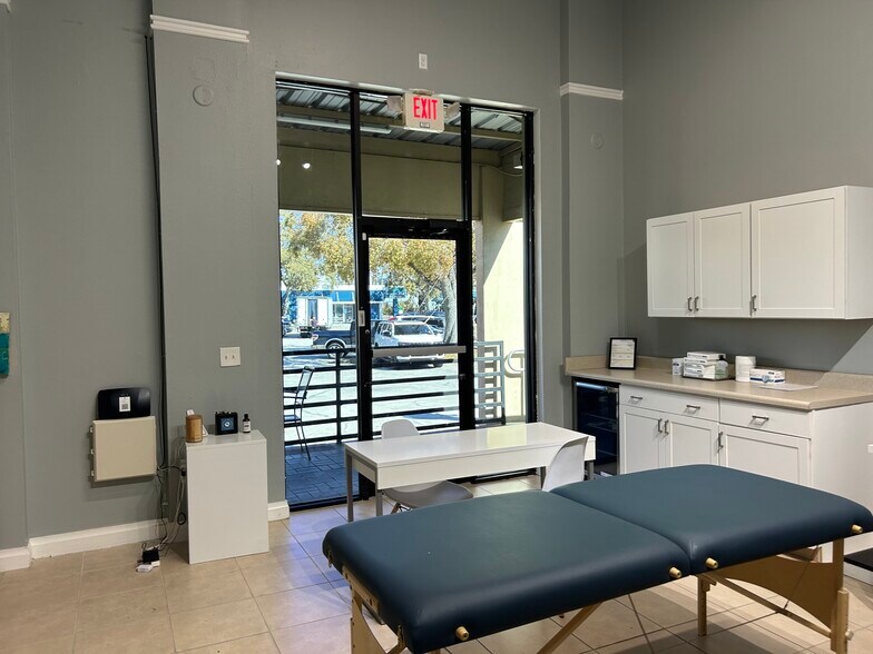 More Photos Of 3215-3217 S Macdill, Tampa Unknown For Lease