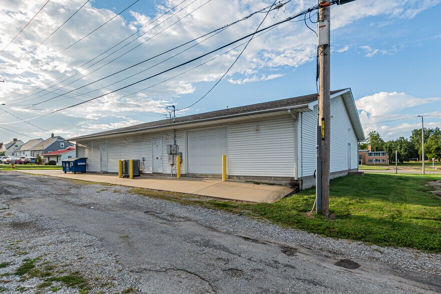 More Photos Of 2419 Broadway St, Mount Vernon Office For Sale