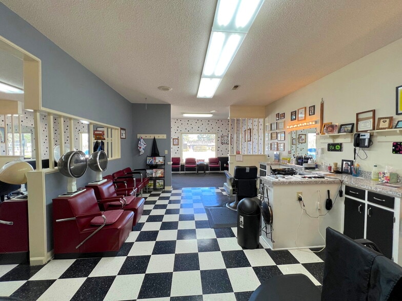 More Photos Of 698 E New Hope Rd, Goldsboro Freestanding For Sale
