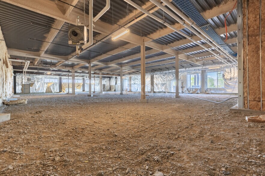 More Photos Of 555 W State Road 164, Salem Medical For Lease
