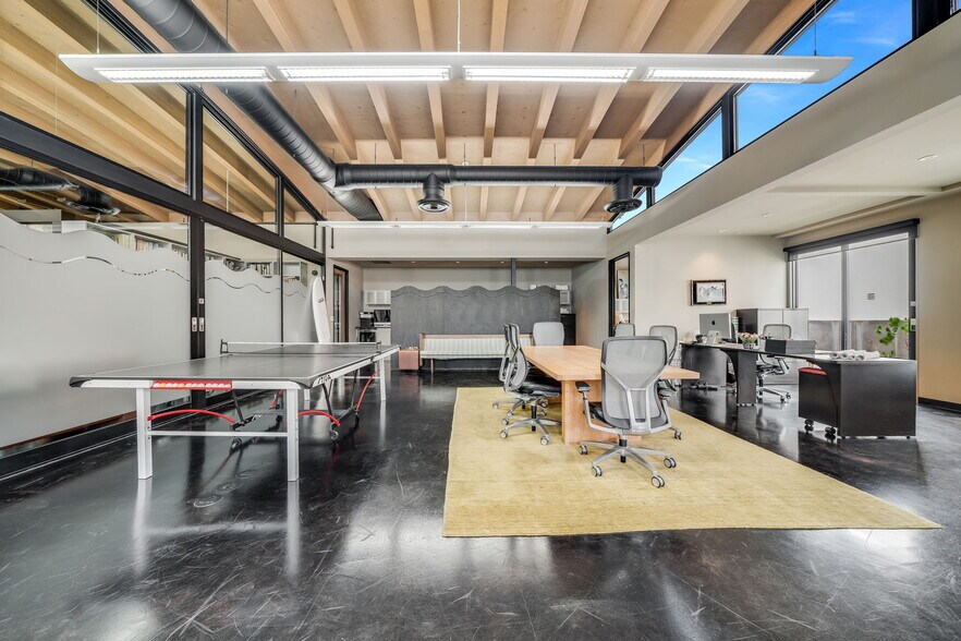 More Photos Of 345-349 3rd St, Laguna Beach Loft Creative Space For Sale