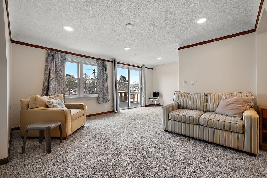 More Photos Of 18200 E 13 Mile Rd, Roseville Office For Sale