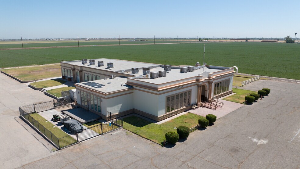 More Photos Of 796 W Evan Hewes, El Centro Restaurant For Sale