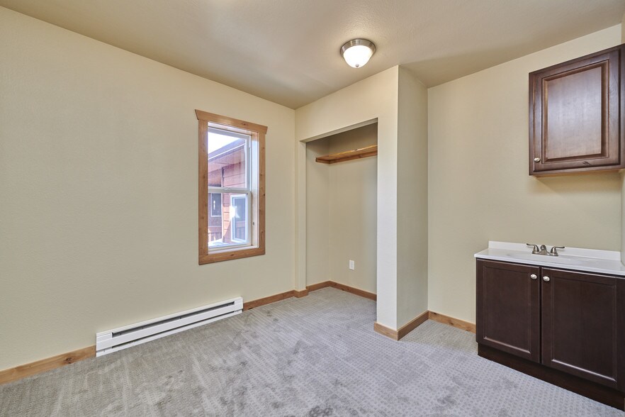 More Photos Of 1 W 1st St, Nederland Storefront Retail Office For Lease