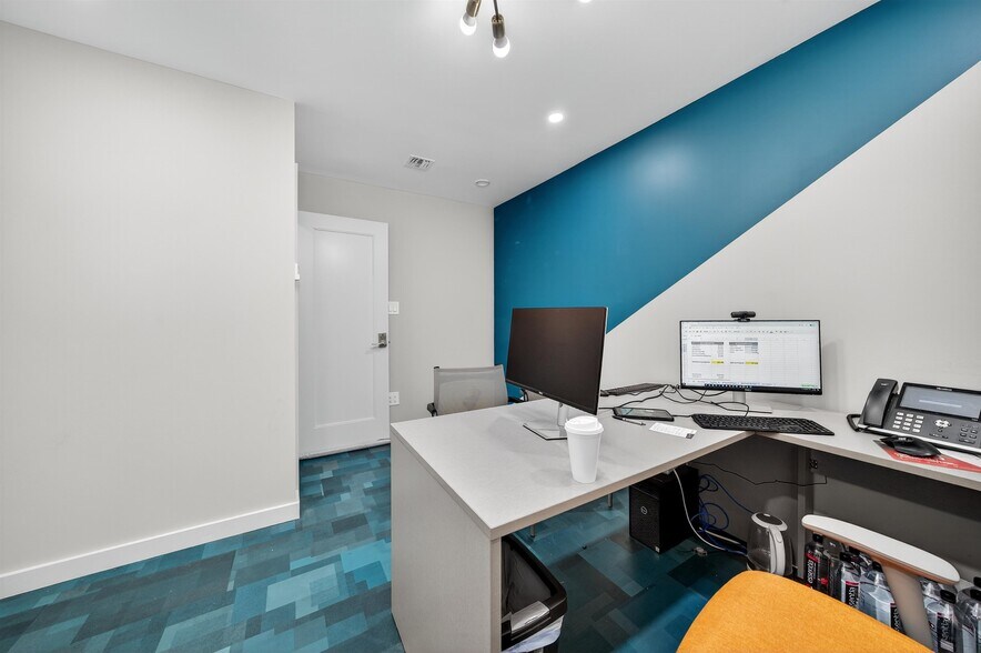 More Photos Of 11 Abrams Rd, Central Valley Office For Sale