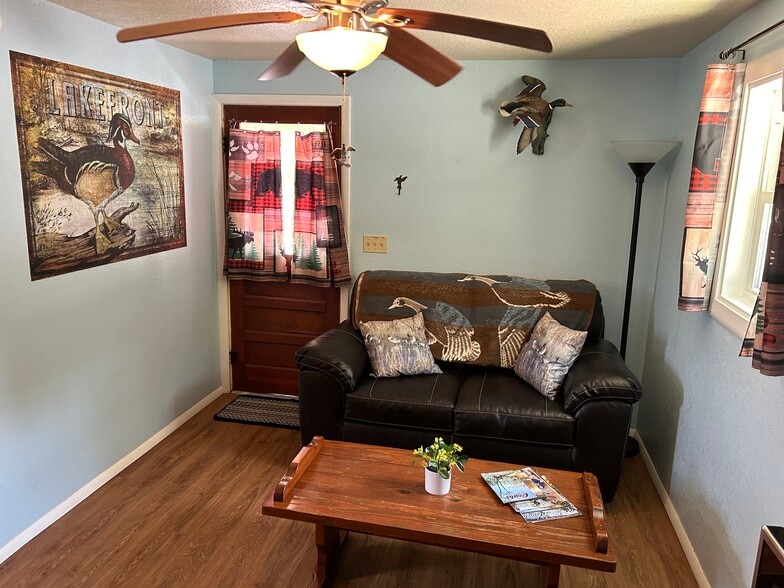 More Photos Of 141 County Road 851, Elizabeth Hotel For Sale