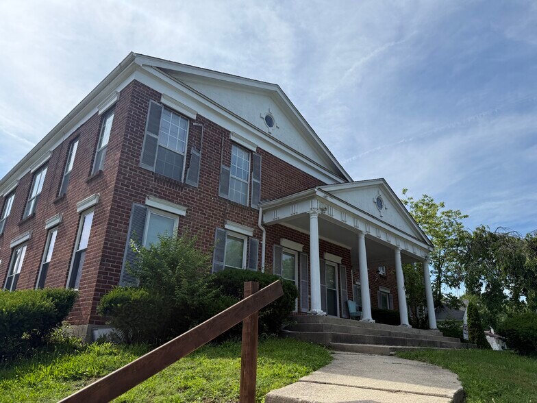 More Photos Of 3303 Riverside Dr, Dayton Apartments For Sale