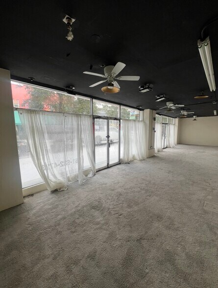 More Photos Of 528-534 Clematis St, West Palm Beach Storefront For Lease