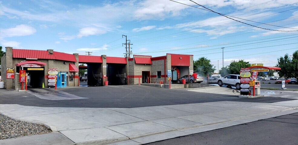 More Photos Of 210 E Elm Ave, Hermiston Carwash For Sale