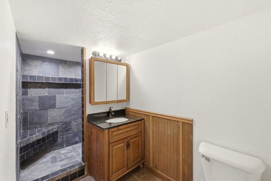 More Photos Of 52230 State Route 800, Malaga Restaurant For Sale