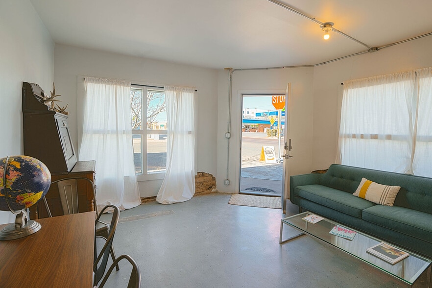 More Photos Of 200 E San Antonio St, Marfa Storefront Retail Residential For Sale