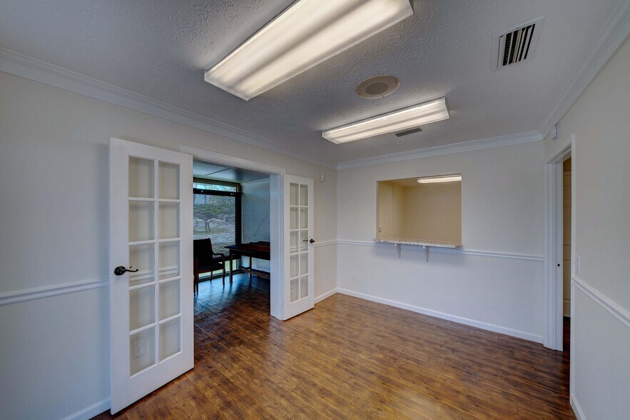 More Photos Of 8811 Front Beach Rd, Panama City Beach Medical For Lease